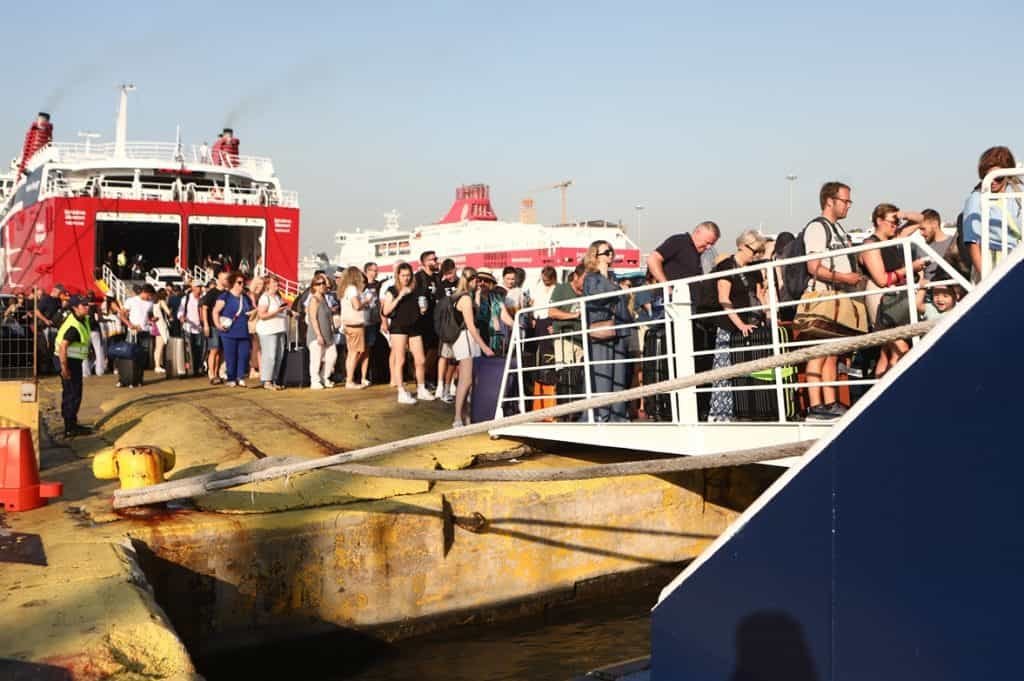 Yunanistan'da Yaz Tatili Hareketliliği: Limanlar Doldu Taştı