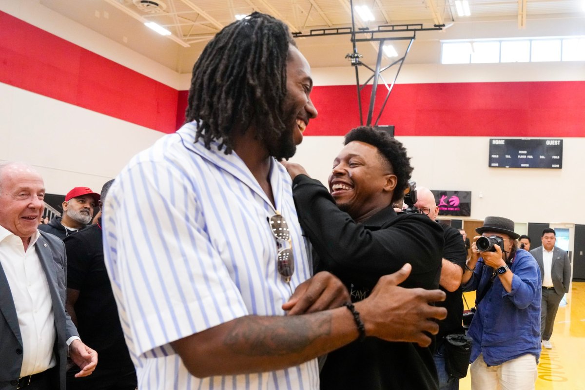 Raptors ve Clippers, Kawhi Leonard Takasını NBA Soruşturması Sonuçlanana Kadar Bekletiyor