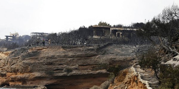 Odysseia Yok: Üç Yunan Trajedisinin Hikâyesi