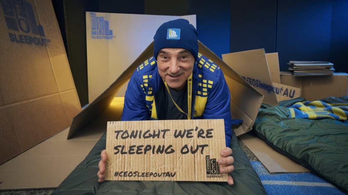 Paul Nicolaou, Vinnies CEO Sleepout 2026'nın Güçlü Sonuçlarını Vurguladı
