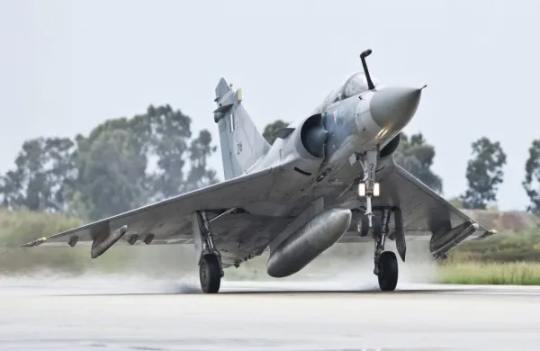 Yunanistan Patriot Bataryalarını Mirage Jetleriyle Değiştiriyor