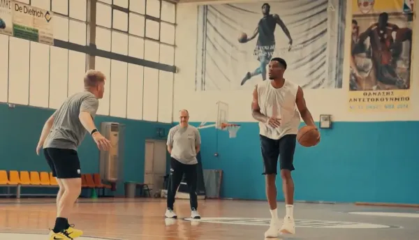 Yunanistan'da Giannis Antetokounmpo ile Antrenman