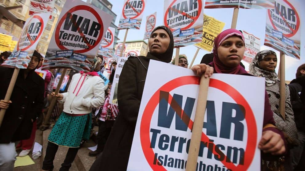 İsveç'ten 'İslamofobi' Etiketine Ret: İfade Özgürlüğü Tartışması Alevleniyor