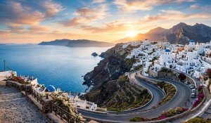Yunanistan'da 2026 Turizm Büyümesi: Sahil ve Ada Bölgelerindeki Canlanma Avrupa Seyahatini Hızlandırıyor
