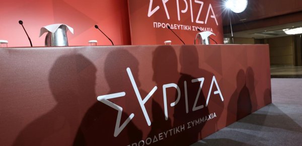 SYRIZA Dağılıyor: Günde 3 Milletvekili İstifa Ediyor