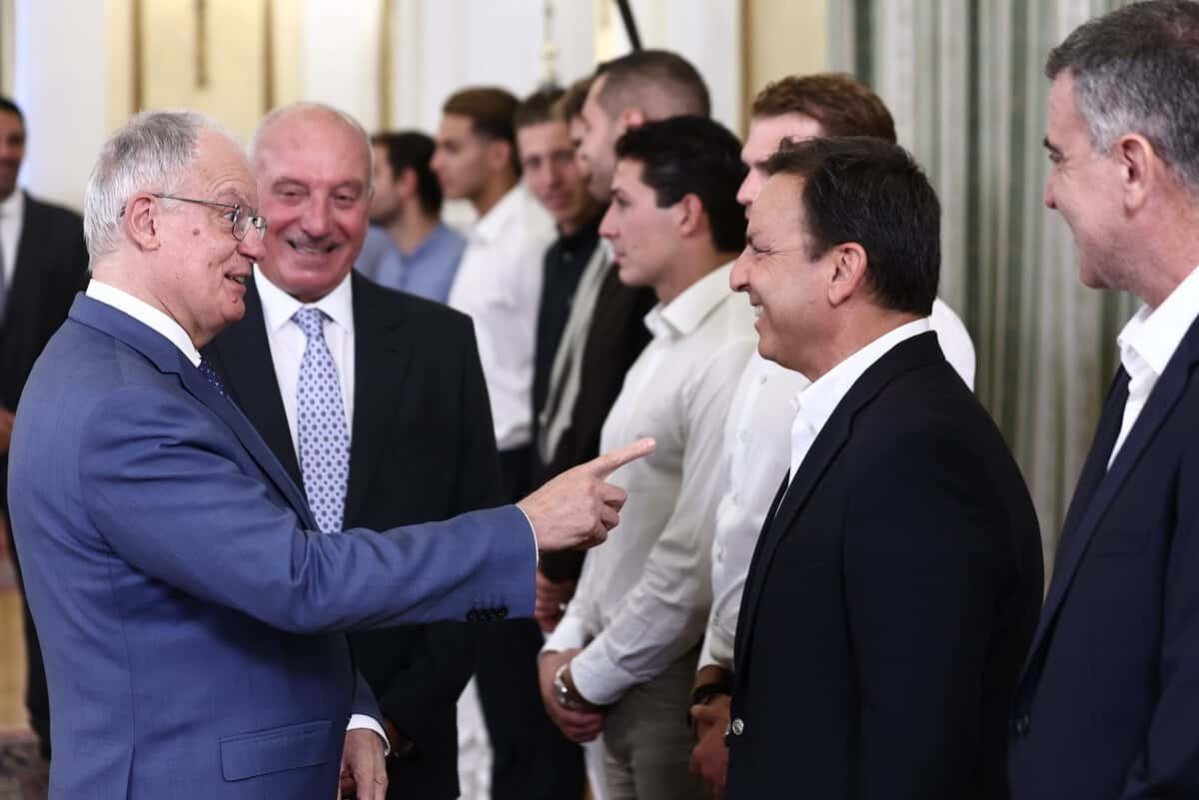 Yunanistan Cumhurbaşkanı, Sidney Dünya Kupası Zaferinin Ardından Erkek Sutopu Milli Takımı'nı Kabul Etti