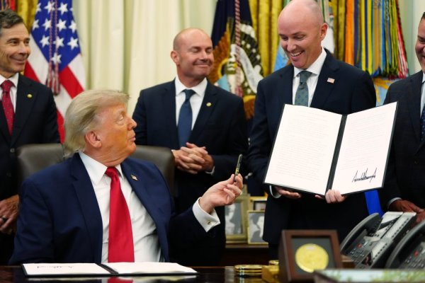Trump, Utah'taki İki Ulusal Anıtın Boyutunu Küçülttü: Cumhuriyetçiler Arazi Yönetimini Yeniden Şekillendiriyor
