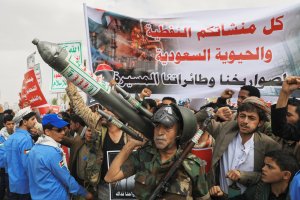 Yemen'deki İran Destekli Husiler, Kızıldeniz Geçişinde Suudi Arabistan'ı Engelleyeceklerini Açıkladı