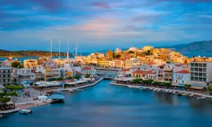 Girit ve İyon Adaları, Yunanistan'ın Turizm Gelirindeki Büyümeyi Sırtlıyor