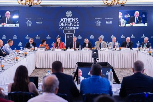 İsrail'in Atina'da Düzenlenen Savunma Konferansına Katılımı