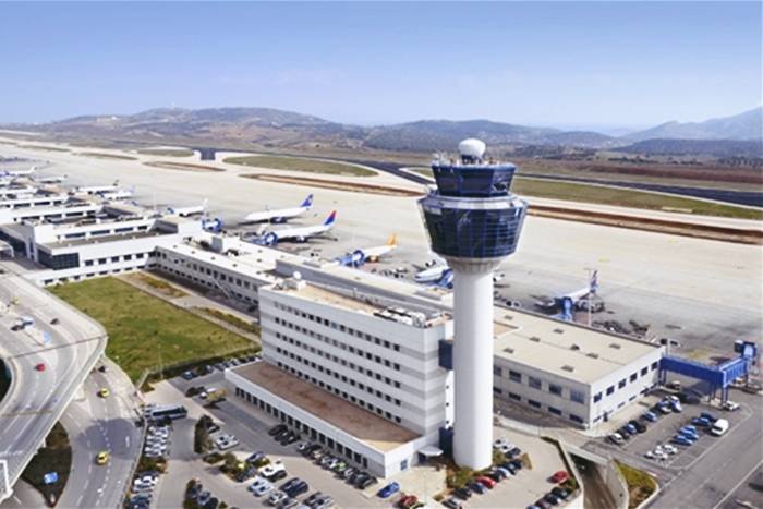 Atina-Paros Uçuşunda Olympic Air Uçağı Acil Iniş Yapmak Zorunda Kaldı