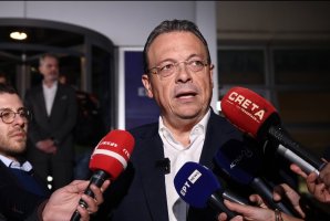 Famellos, Seçim Dönemi Başlamadan SYRIZA Liderliğinden İstifa Etti