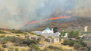 Paros Belediye Başkanı ve Başkan Yardımcısı Yangın Soruşturmasında Gözaltına Alındı