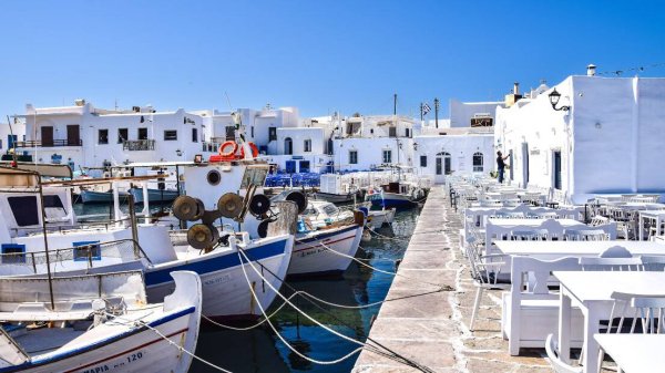 Paros, British Airways, Delta ve Wallpaper ile Küresel Turizmde Öne Çıkıyor