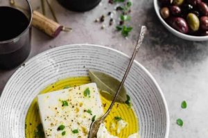Yunan Feta Peyniri ve Zeytinyağı İhracatı 2025'te 2,1 Milyar Avroya Ulaştı