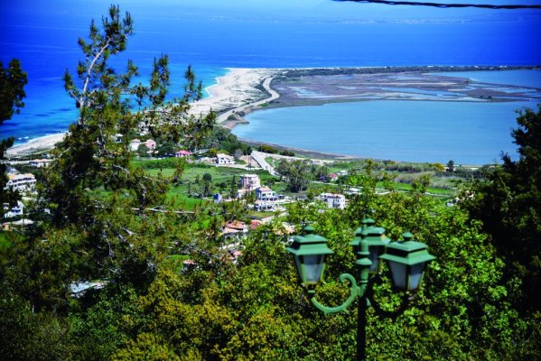 Lefkada'yı Keşfedin: Plajlar, Köyler ve Unutulmaz Deneyimler