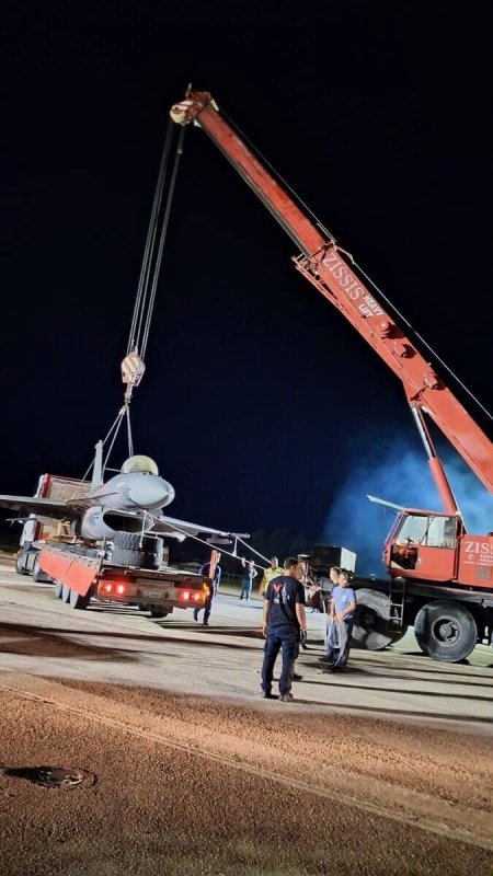 Yunan Hava Kuvvetleri'nin Zakynthos'ta Acil İniş Yapan F-16'sı Onarılıp Hizmete Dönecek