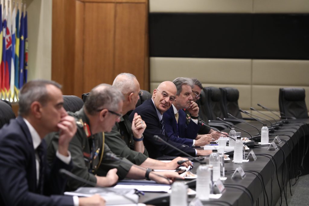Savunma Bakanı Nikos Dendias, ABD Kongre heyetiyle görüşüyor