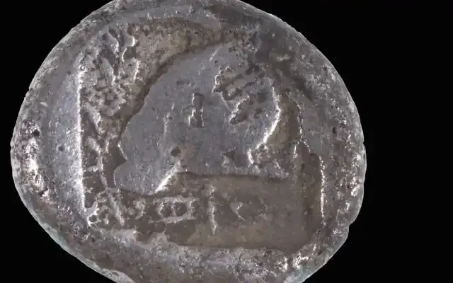 İsrail Sahilinde 2500 Yıllık Nadir Kıbrıs Sikkesi Bulundu