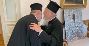 Maskesiz: İşte Gerçek Yüzü