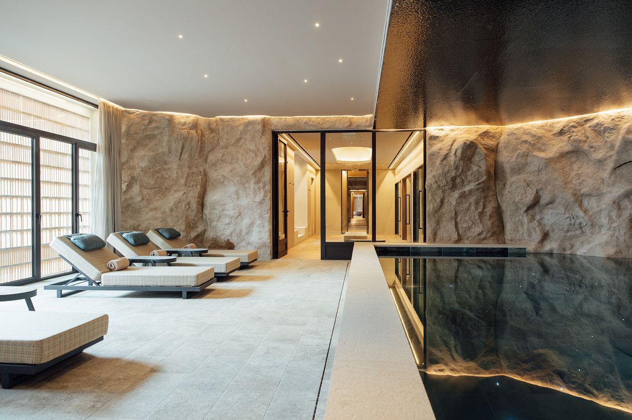 İç mekan spa havuzu