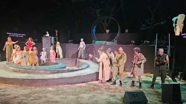 Yunan Ulusal Tiyatrosu, İtalya'da Aristofanes'in Lysistrata'sını Sahneledi
