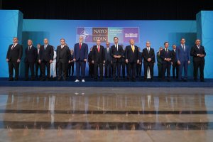 Erdoğan'dan NATO Liderlerine Sıra Dışı Hediye: İsimli Tabanca