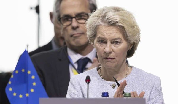 AB, Yunanistan'ın LNG Yasağına İtirazı Nedeniyle Rusya Yaptırımlarını Erteledi