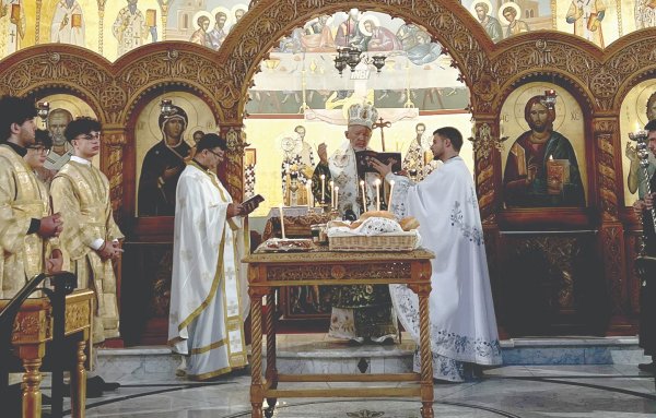 Dua ve Mirasla Veda – Kanada Başpiskoposu Sotirios Görevi Bırakıyor
