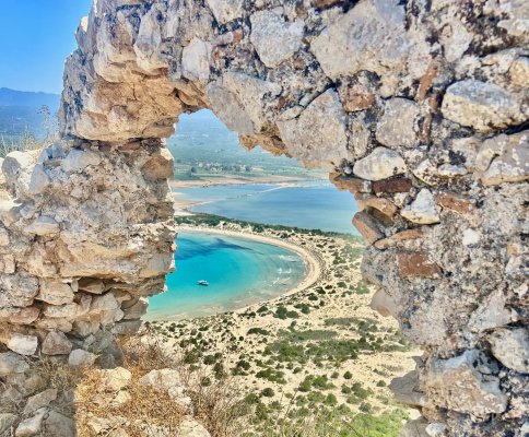 Yunanistan'ın Kalabalık Adaları Yerine Bu Az Bilinen Anakara Bölgesini Keşfedin