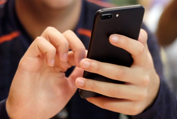 Telefon Kullanırken Başparmak Ağrısına Son: İşte Basit Çözümler