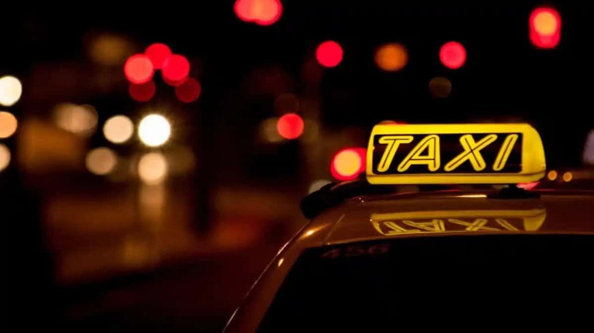 Atina Havalimanı'ndan 175 Euro İsteyen Taksi Şoförü Tutuklandı