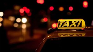 Atina Havalimanı'ndan 175 Euro İsteyen Taksi Şoförü Tutuklandı