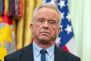 FDA, RFK Jr. ve Sağlıklı Yaşam Fenomenlerinin Desteklediği Peptid Enjeksiyonlarını İnceliyor
