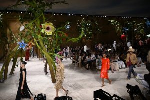 Paris'te Yıldızlarla Dolu Haute Couture Haftası: 3 Ana Tema