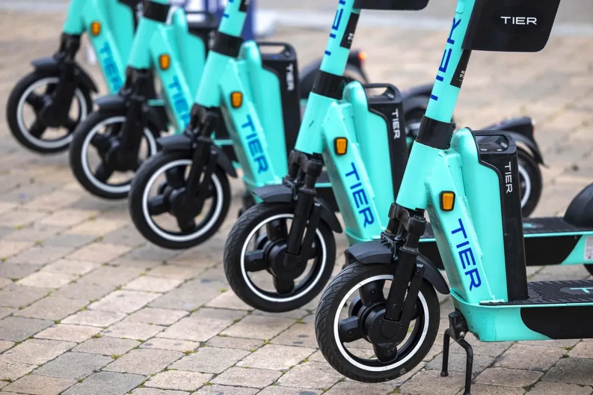 Kaza Artışı Sonrası Yunanistan Elektrikli Scooter Kurallarını Sıkılaştırdı
