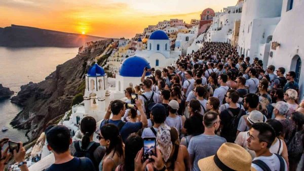 Hollanda, Portekiz, Yunanistan, İtalya ve İspanya'dan Aşırı Turizme Ortak Önlem: Barselona, Amsterdam ve Santorini'de Sıkı Kısıtlama