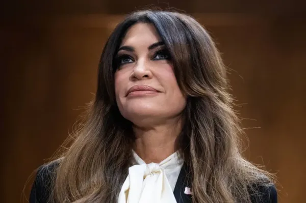 Trump Yunanistan Ziyaretini İptal Etti, Guilfoyle'a Büyük Darbe
