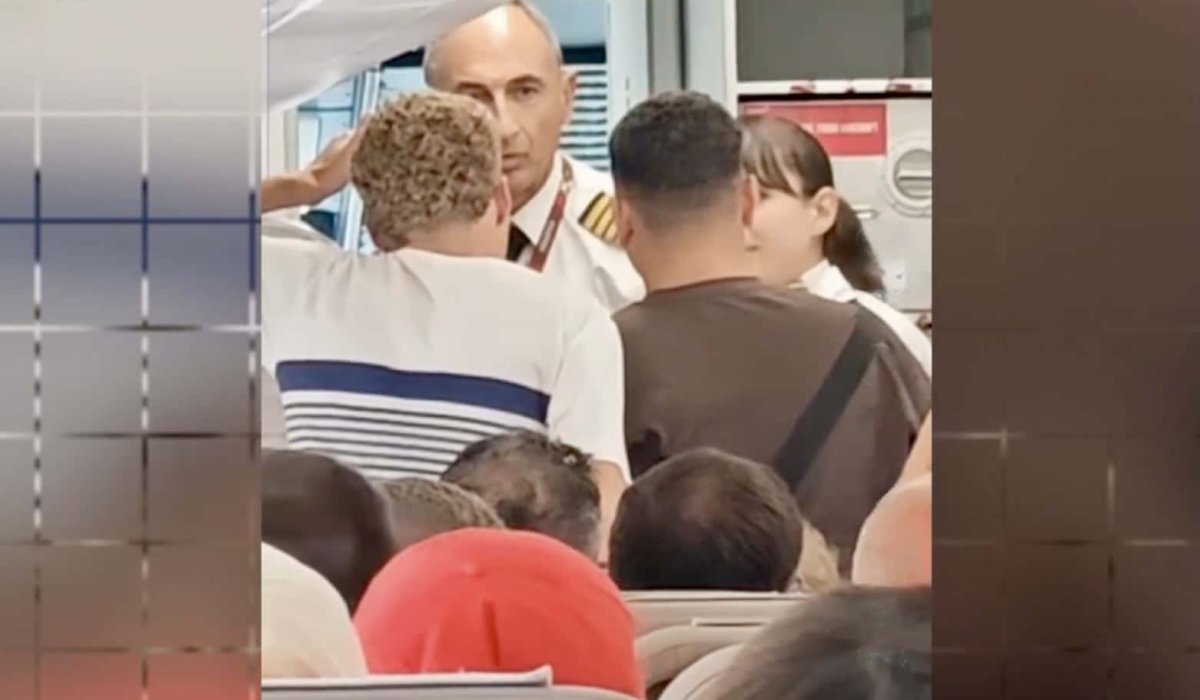 Mykonos Seferinde Sorun Çıkaran Yolcular Polis Tarafından Uçaktan İndirildi
