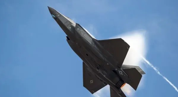 ABD ve Yunanistan F-35 Savaş Uçakları Konusunda İş Birliği İçinde