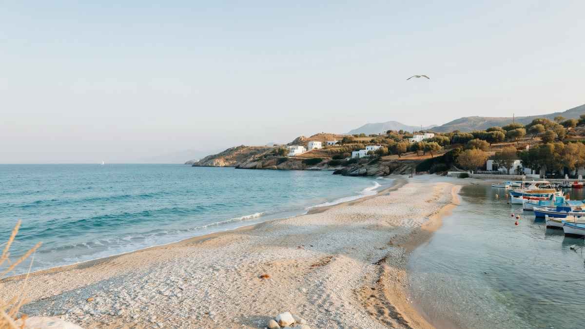 Kape Plajı: Sounion Burnu'nun Eteklerinde Ege'nin En Etkileyici Kıyı Kaçamağı