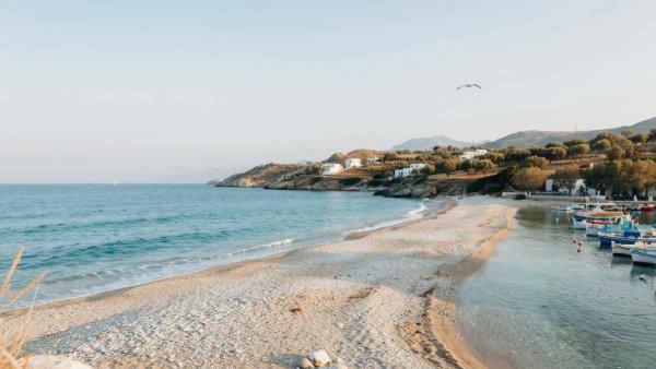 Kape Plajı: Sounion Burnu'nun Eteklerinde Ege'nin En Etkileyici Kıyı Kaçamağı