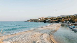Kape Plajı: Sounion Burnu'nun Eteklerinde Ege'nin En Etkileyici Kıyı Kaçamağı