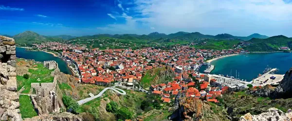 Türk Turistler Yunan Adaları'na Akın Ediyor: Feribot Rezervasyonları Yüzde 54 Arttı