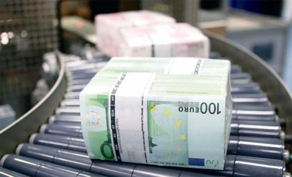 Yunanistan'ın birincil fazlası 4,48 milyar avro ile hedefi aştı