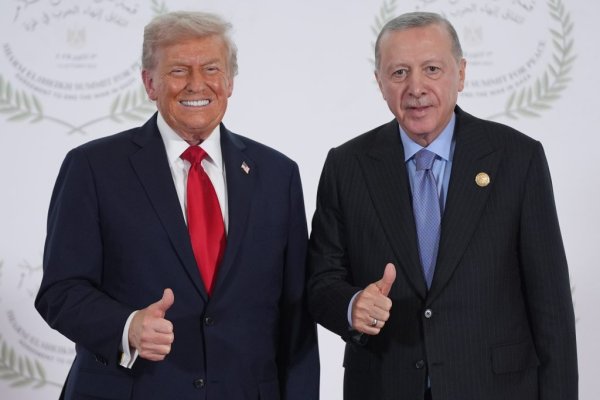 Erdoğan ve Trump Arasındaki Yakın İlişkiler Türkiye'ye NATO Zirvesi Öncesinde Üstünlük Sağlıyor
