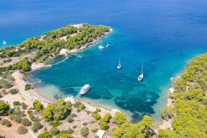 Spetses Adası: Atina'ya Bu Kadar Yakın Ama Bir O Kadar Uzak