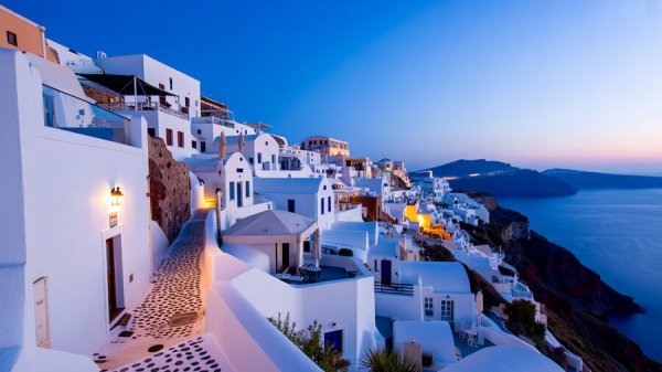 Yunanistan, İtalya, Japonya, Rusya ve İngiltere ile Turizmde Naktisiz Devrim: QR Kod Ödemeleri Patlıyor, Harcamalar Artıyor
