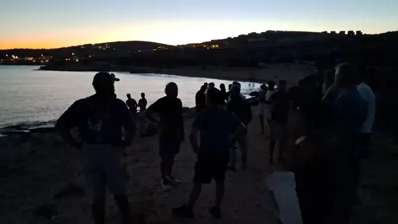 Koufonisia Floating Canteen Attempt at Italida Beach Halted by Coast Guard