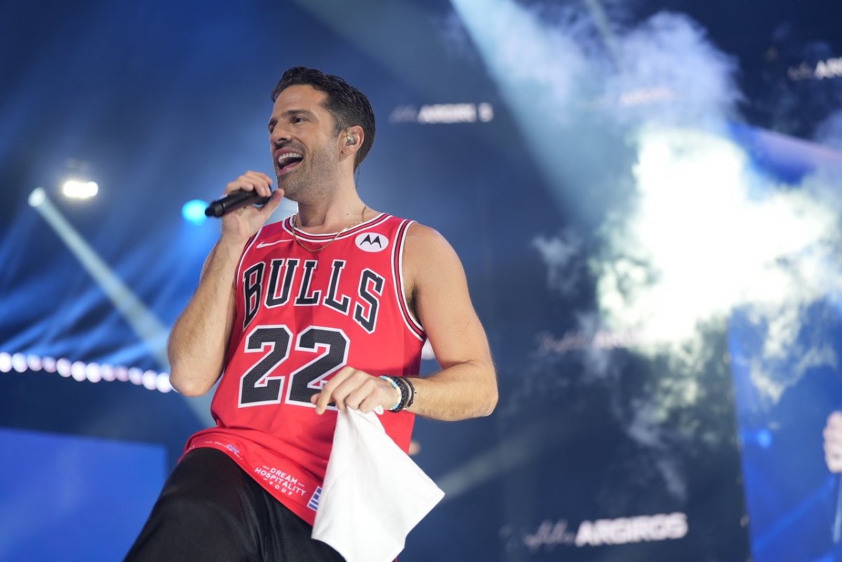 Konstantinos Argiros'un 'KABANES' Albümü Billboard Listelerine Giren İlk Yunanca Albüm Oldu